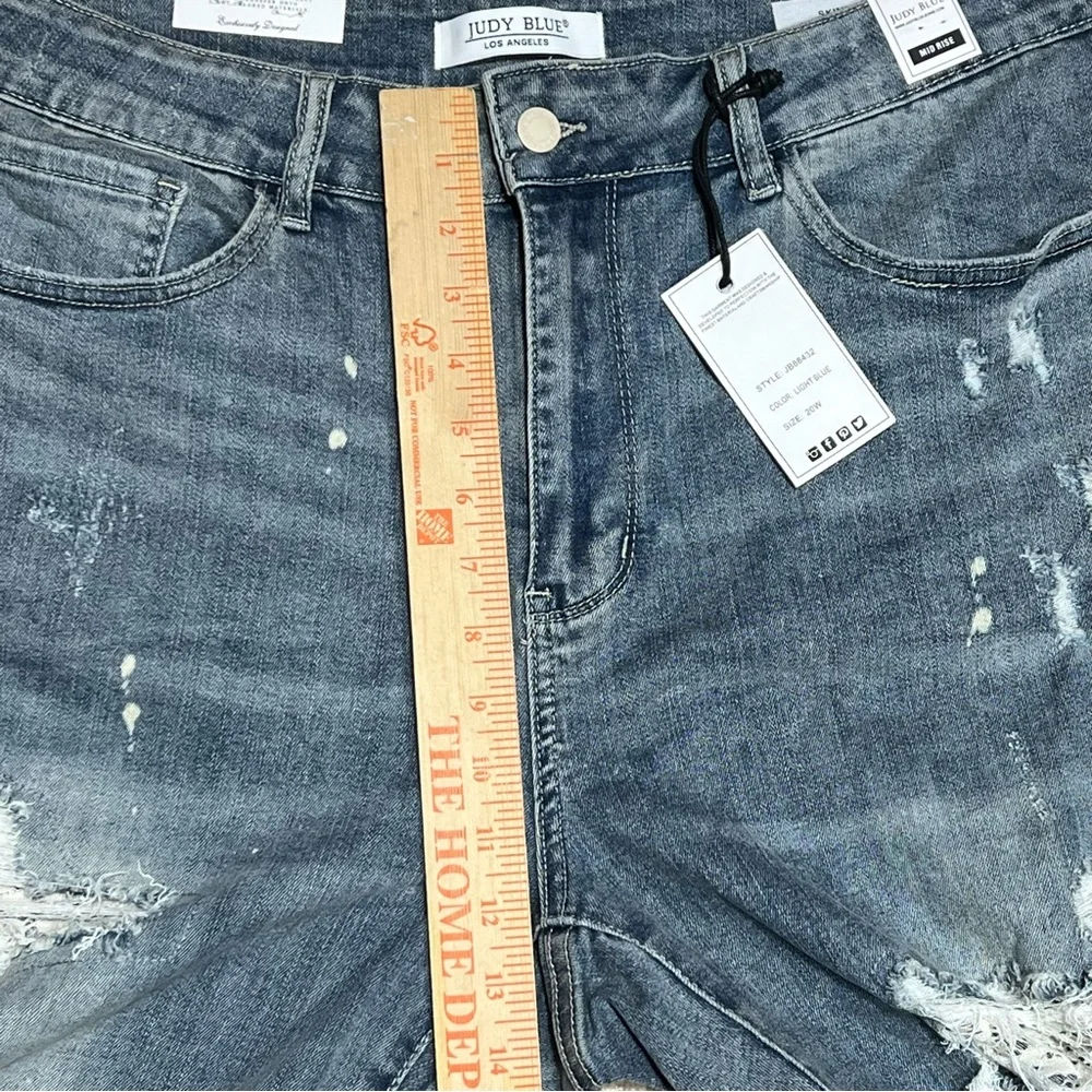 Judy Blue Jeans Skinny Distressed Lace Detail Splatter JB88432 LW Sz. 20W NWT - Picture 10 of 12